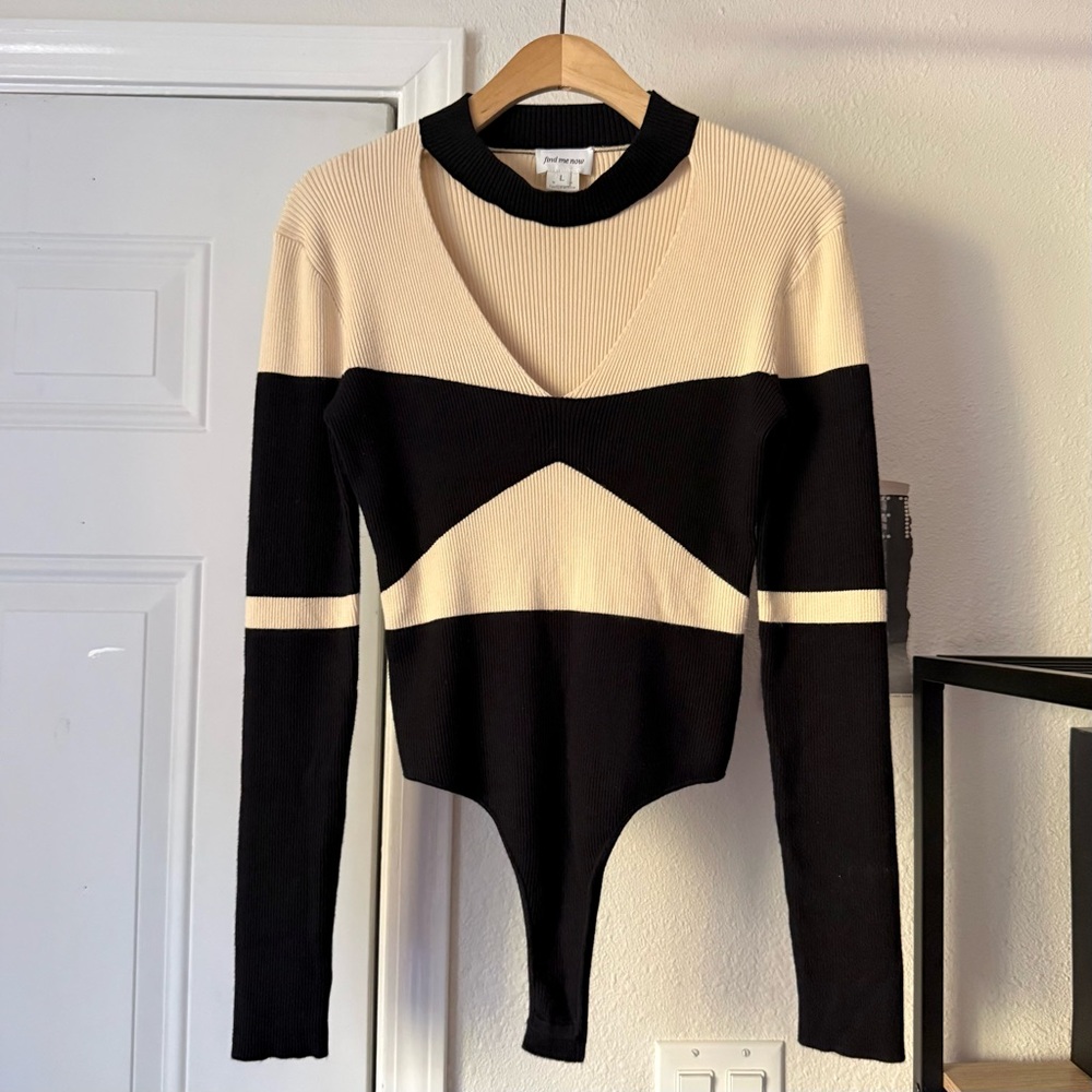 FIND‎ ME NOW cream black color block cutout neck long sleeve sweater bodysuit